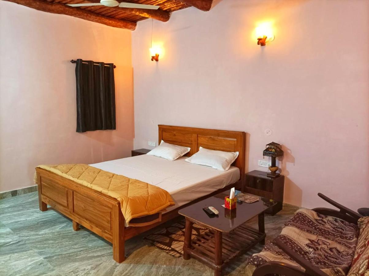 Sadhna Sadan Homestay Panna Madla Exteriör bild