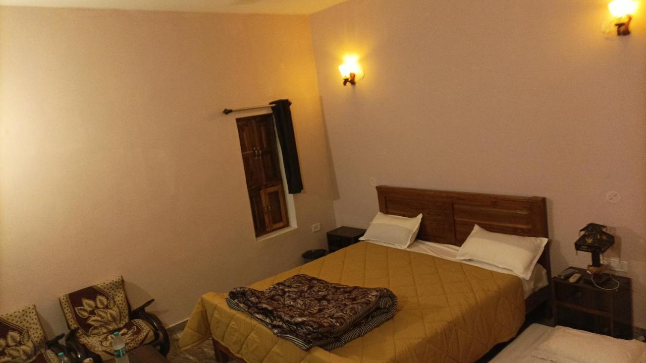 Sadhna Sadan Homestay Panna Madla Exteriör bild