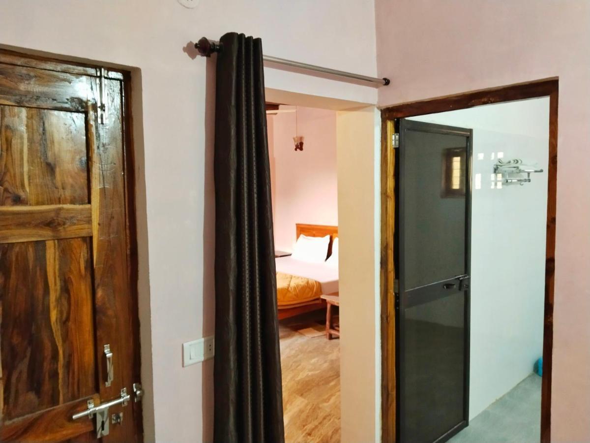 Sadhna Sadan Homestay Panna Madla Exteriör bild