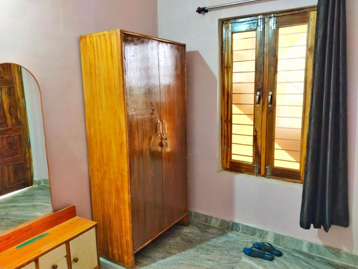 Sadhna Sadan Homestay Panna Madla Exteriör bild