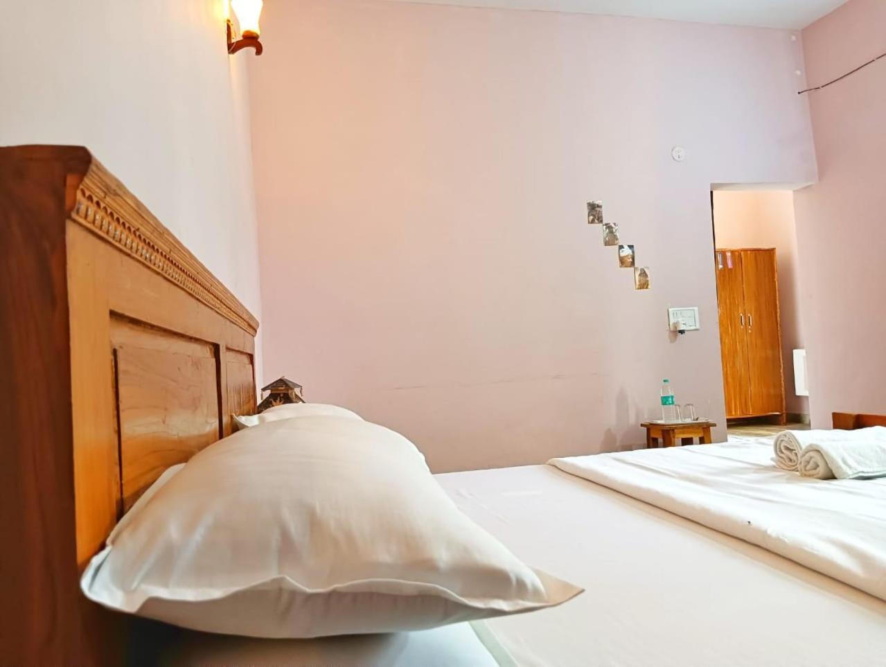 Sadhna Sadan Homestay Panna Madla Exteriör bild